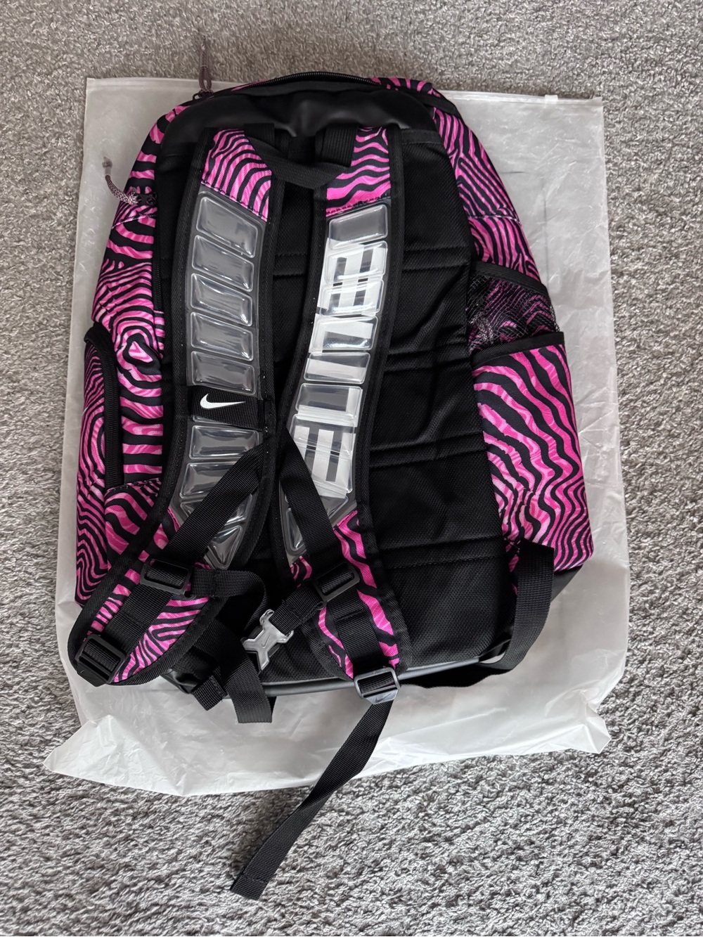 Nike Pink Elite backpack - Picture 5 of 8